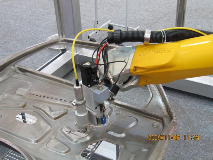3D Fiber Laser Cutting Machine With Robot Arm, Laser Power 500W